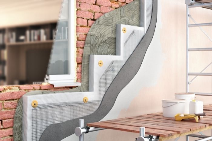 Foto: Adobe Stock Die verschiedenen Schichten einer Haussußenseite sind dargestellt.